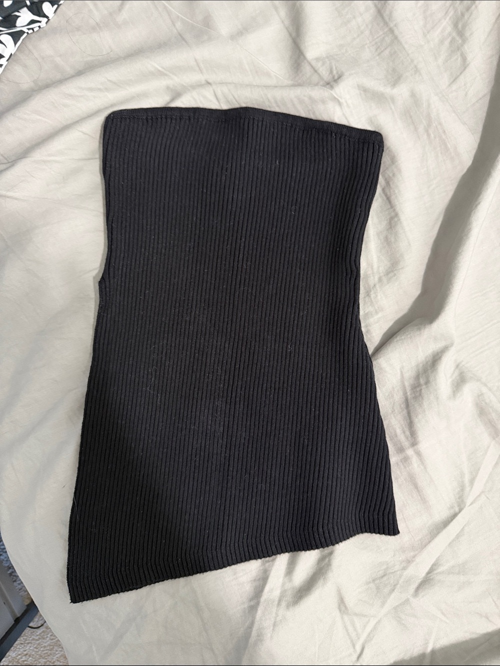 Black Ribbed Strapless Tube Top - With a side slit